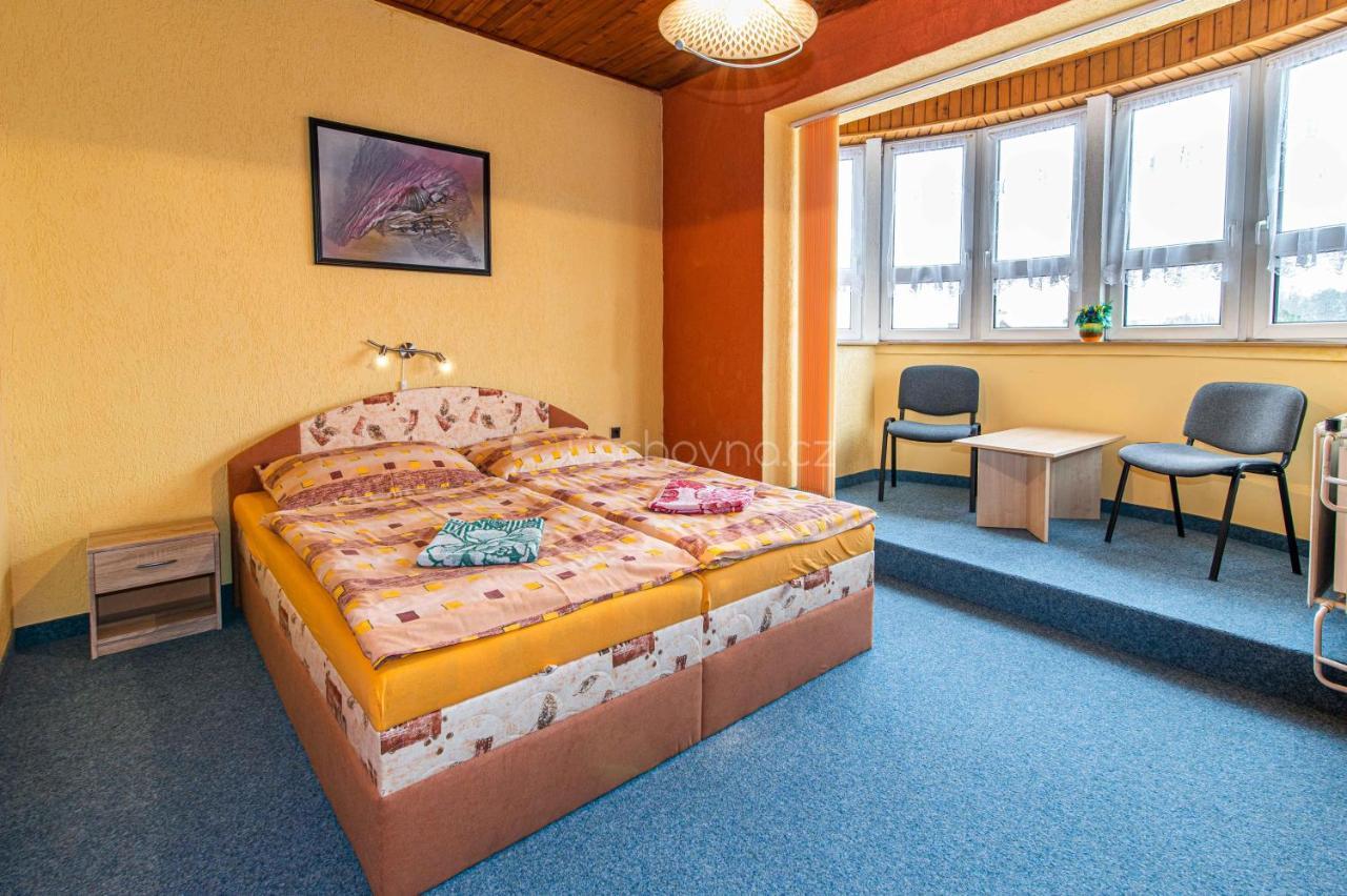 Pension Astoria Klášterec nad Ohří Εξωτερικό φωτογραφία